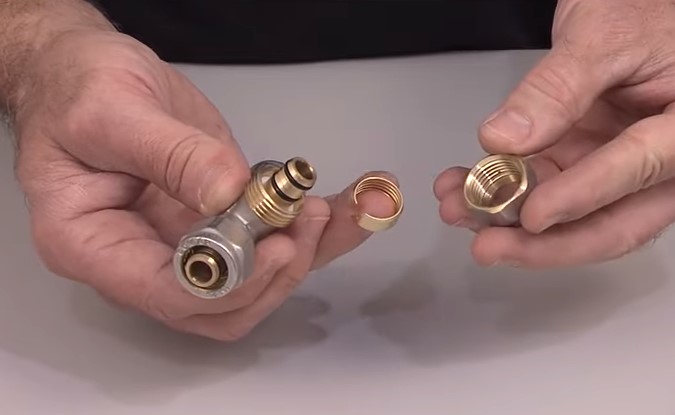 Монтаж металлопластиковых труб: пресс-фитинги против обжимных резьбовых соединений